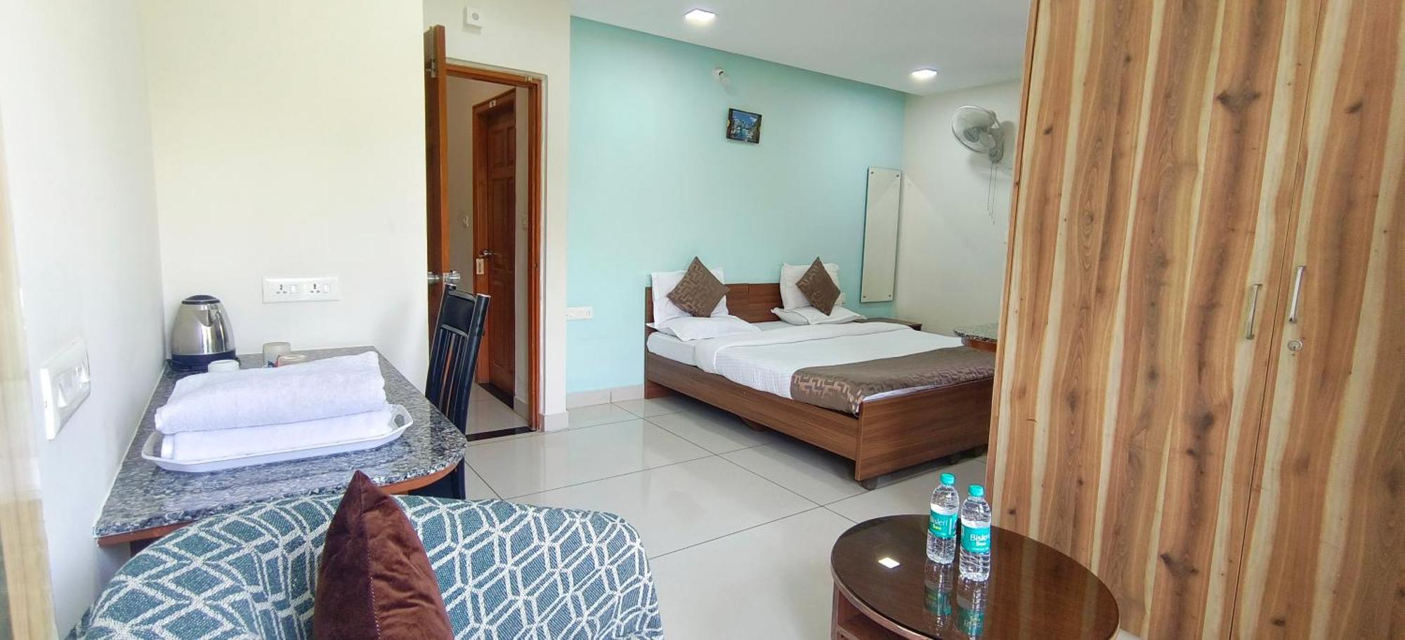 Sugamya Corner Guesthouse Mysuru Zewnętrze zdjęcie